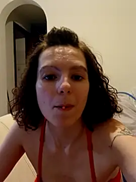 Snapshot of labellerose chatting on March 10, 2026, 6:12 pm labellerose online show from March 10, 2026, 6:12 pm