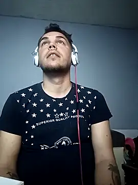 Snapshot of Alexszader36 chatting on March 13, 2026, 8:47 pm Alexszader36 online show from March 13, 2026, 8:47 pm