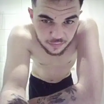 Snapshot of Alexszader36 chatting on February 4, 2026, 9:43 pm Alexszader36 online show from February 4, 2026, 9:43 pm