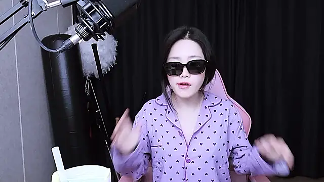 MISA 02 online show from November 19, 2025, 2:39 pm