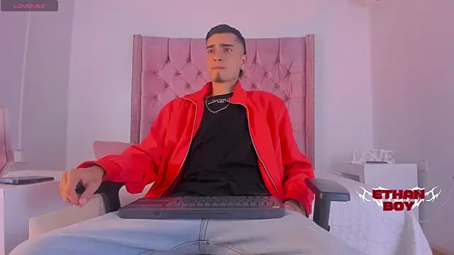 Ethan Boy  online show from October 27, 2025, 8:43 pm