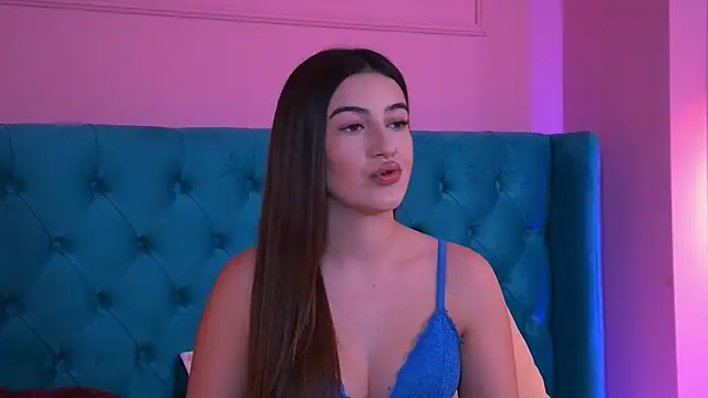 TaliaMorenne online show from October 26, 2025, 3:34 pm