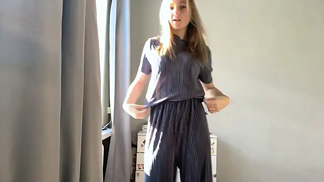  petaI online show from October 22, 2025, 6:02 am