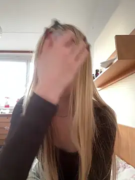 JudithCarly online show from December 17, 2025, 2:22 pm