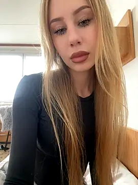 JudithCarly online show from November 26, 2025, 10:26 am