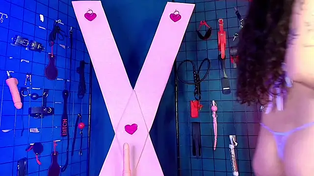 Snapshot of Bela_sophie_ chatting on October 21, 2025, 1:10 pm Bela sophie online show from October 21, 2025, 1:10 pm