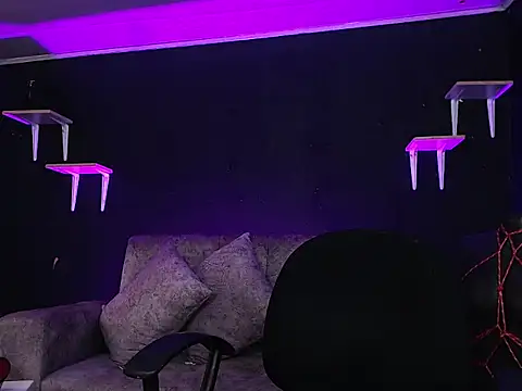 Liastark online show from November 21, 2025, 4:39 pm