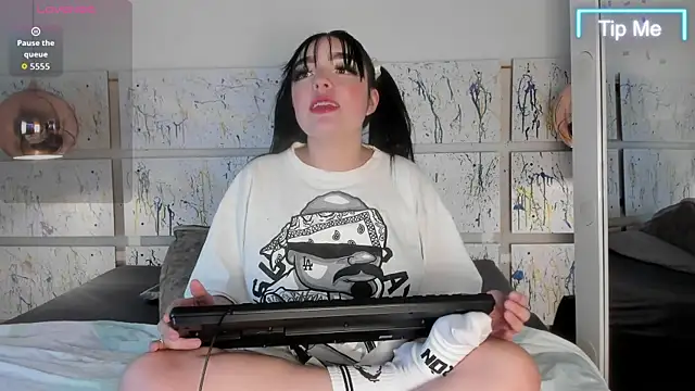 Snapshot of bubble__angel__ chatting on October 16, 2025, 11:40 am bubble angel online show from October 16, 2025, 11:40 am