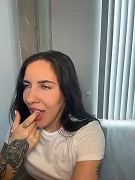 Lolathebaddie online show from March 24, 2026, 5:24 pm