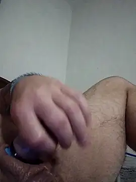 shyguy8569 online show from November 15, 2025, 7:12 am