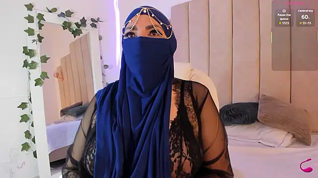  naylaa  online show from January 15, 2026, 3:43 am