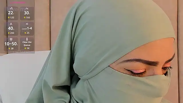  naylaa  online show from November 27, 2025, 4:02 am