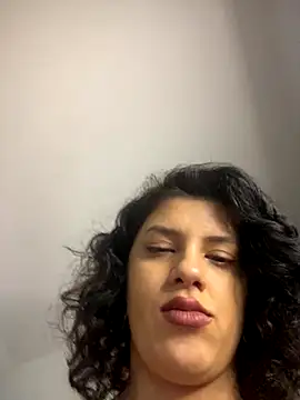 Biaaxxxsexy online show from December 2, 2025, 8:21 pm