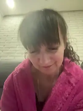 Butterfly8385 online show from February 11, 2026, 9:58 pm