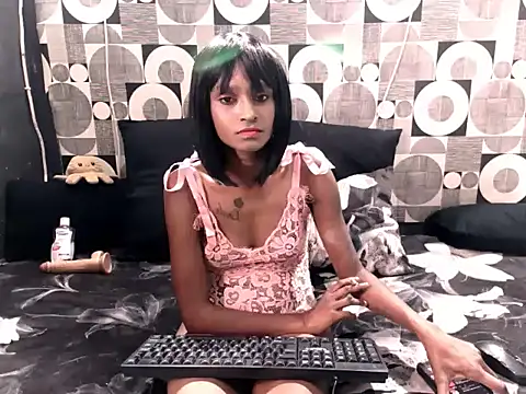 Snapshot of sassyindian01 chatting on October 17, 2025, 6:39 am sassyindian01 online show from October 17, 2025, 6:39 am