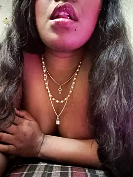 Lovely Payal online show from November 24, 2025, 3:17 am