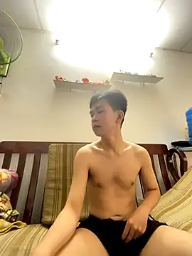 Snapshot of azn_typhoon00 chatting on October 18, 2025, 4:03 am azn typhoon00 online show from October 18, 2025, 4:03 am