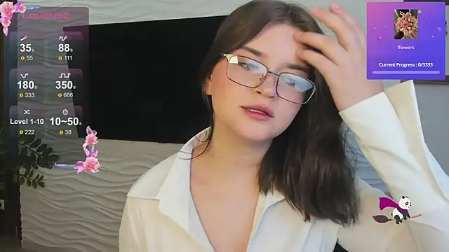 Mori Girll online show from October 16, 2025, 1:08 pm