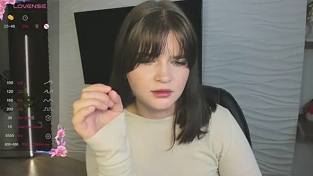 Mori Girll online show from November 8, 2025, 1:03 pm