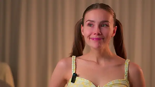 Snapshot of MonetLeitman chatting on November 9, 2025, 1:09 am MonetLeitman online show from November 9, 2025, 1:09 am