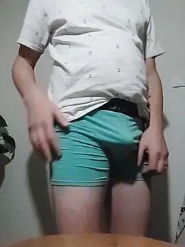 Snapshot of henkzwart chatting on December 22, 2025, 6:24 am henkzwart online show from December 22, 2025, 6:24 am