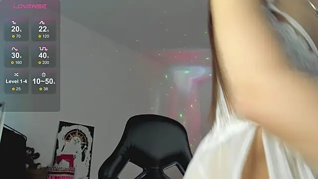 LionKierra online show from November 17, 2025, 4:27 am