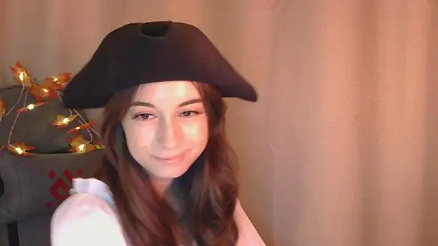 VeraLush online show from October 31, 2025, 2:24 pm