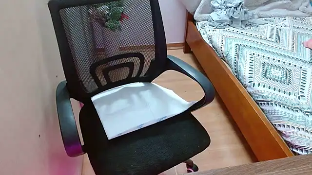 Snapshot of Fansy_112 chatting on October 17, 2025, 5:48 pm Fansy 112 online show from October 17, 2025, 5:48 pm