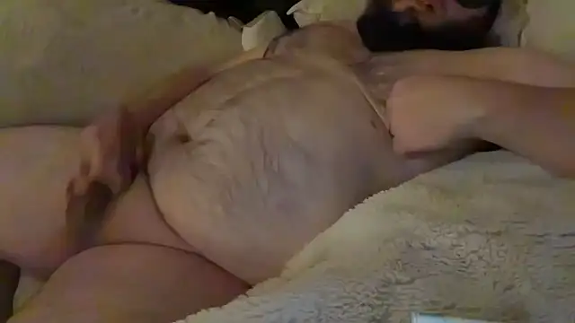 Snapshot of Chubbyfreak37 chatting on October 15, 2025, 2:32 am Chubbyfreak37 online show from October 15, 2025, 2:32 am