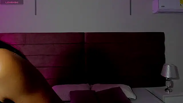 LittleVaale online show from December 3, 2025, 10:25 am