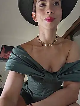 Snapshot of Alice_Barry chatting on July 21, 2026, 12:02 am Alice Barry online show from July 21, 2026, 12:02 am