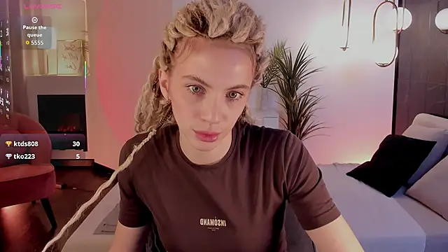 Snapshot of mia_silkk chatting on October 23, 2025, 7:07 am mia silkk online show from October 23, 2025, 7:07 am