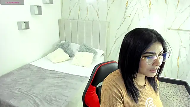 Amira mansour online show from October 15, 2025, 7:33 pm