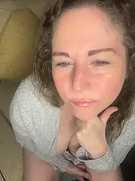 foxy-Chantelle online show from November 5, 2025, 10:57 pm