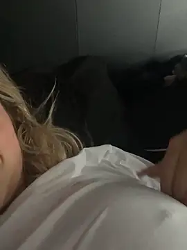 Loredanaa a online show from November 21, 2025, 9:30 am