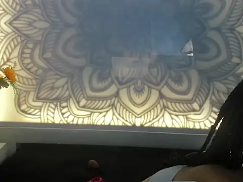 Liisaa Kiss online show from October 24, 2025, 3:11 pm