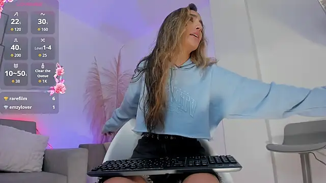 Lya montoya online show from December 1, 2025, 12:50 pm