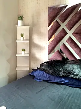 ElectraPink  online show from October 31, 2025, 12:46 pm