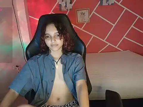 Snapshot of sweety_dreambaby chatting on October 15, 2025, 8:39 pm sweety dreambaby online show from October 15, 2025, 8:39 pm