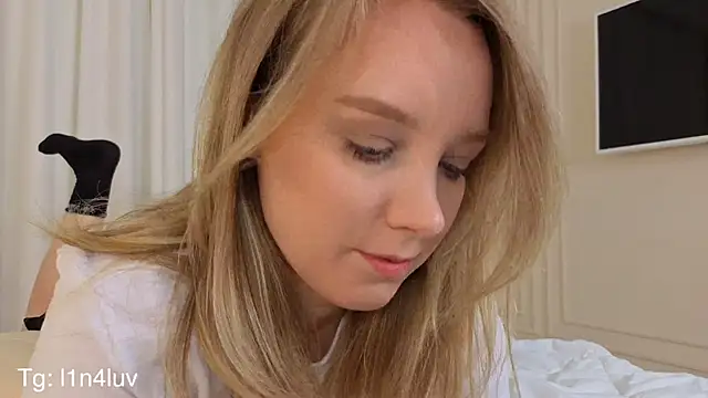 AIicaparkerc online show from November 17, 2025, 9:30 pm