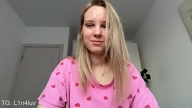 AIicaparkerc online show from April 13, 2026, 4:11 pm