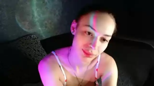 Daphne Darkthorn online show from November 15, 2025, 8:02 pm