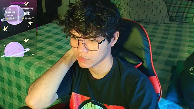 Im Camii online show from October 22, 2025, 5:56 pm