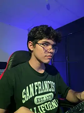 Snapshot of Im_Camii chatting on March 26, 2026, 8:29 pm Im Camii online show from March 26, 2026, 8:29 pm