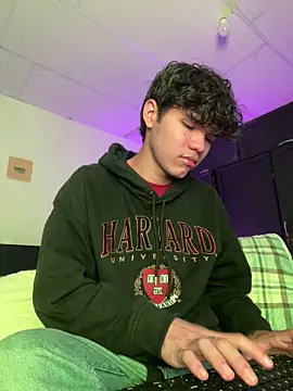 Snapshot of Im_Camii chatting on February 2, 2026, 5:45 pm Im Camii online show from February 2, 2026, 5:45 pm