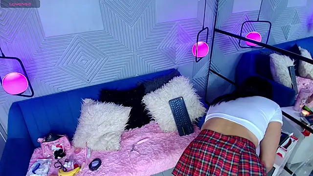 CinnamonHeat online show from November 13, 2025, 11:03 am