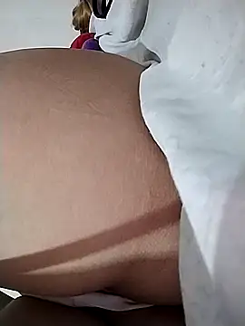 YEIMIlove online show from November 28, 2025, 1:50 am