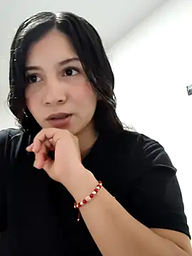 sophia salazar18 online show from November 20, 2025, 5:46 pm