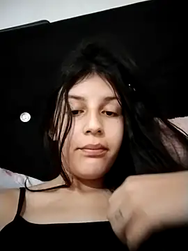 Thaila-Aurora online show from November 9, 2025, 2:48 am