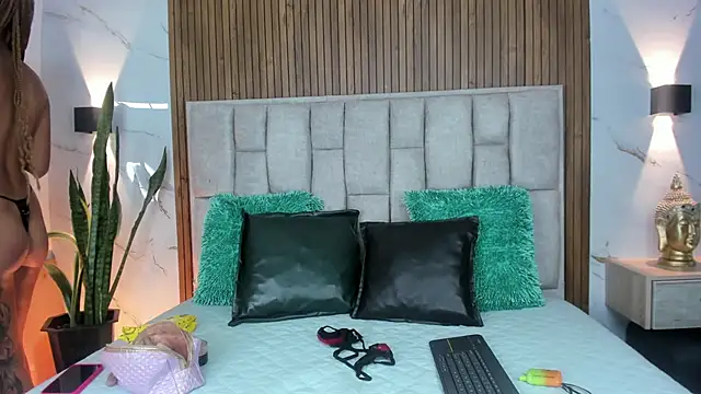 Sassha ferrer online show from January 11, 2026, 6:15 pm